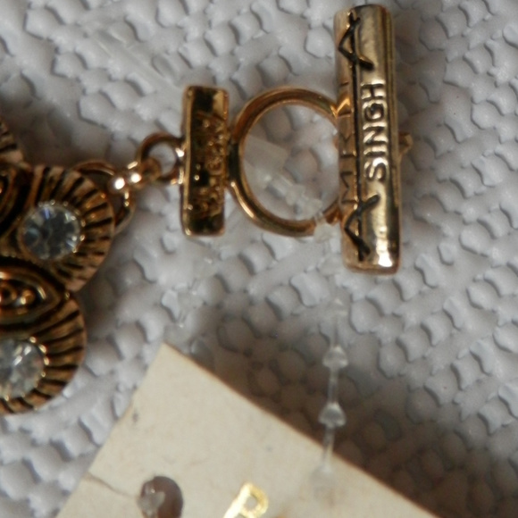 Amrita Singh Bracelet 18k Gold plated - Picture 3 of 3